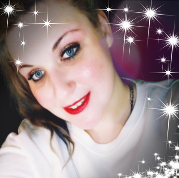 Meet your Posher, Carley - Picture 1 of 1